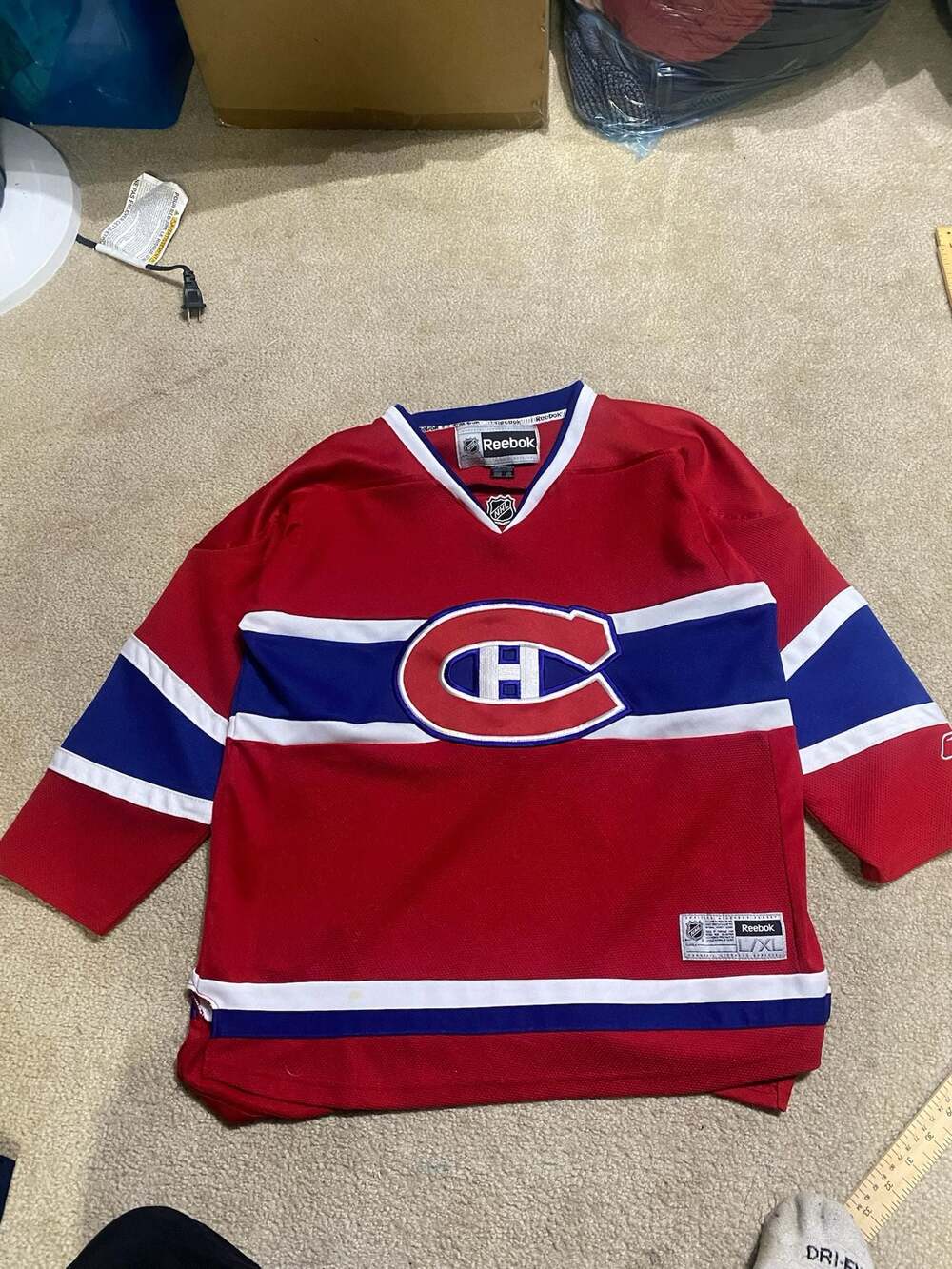 Vintage Reebok NHL Montreal Canadiens Youth Replica Home Jersey L/XL